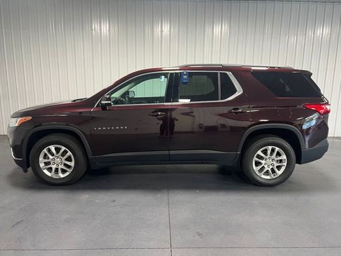 Used 2020 Chevrolet Traverse LT image 23