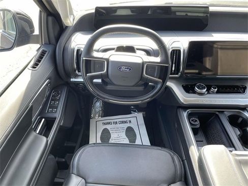 New 2025 Ford Expedition Platinum w/ Driver's Package image 14