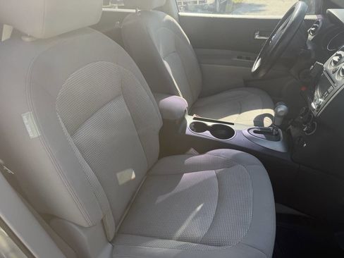Used 2011 Nissan Rogue SV FWD image 11
