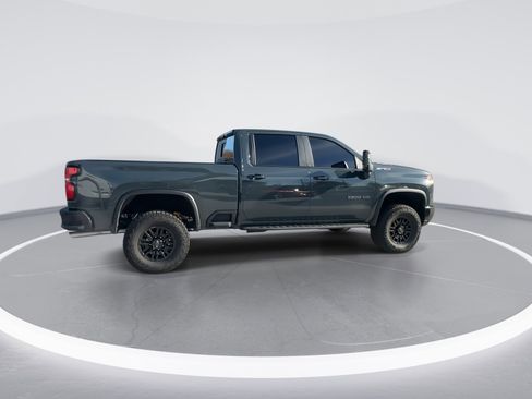 Used 2025 Chevrolet Silverado 2500 ZR2 w/ Technology Package image 2