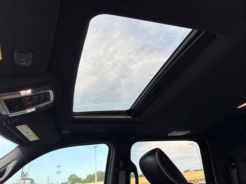 Used 2020 RAM 2500 Limited AWD/4WD image 17