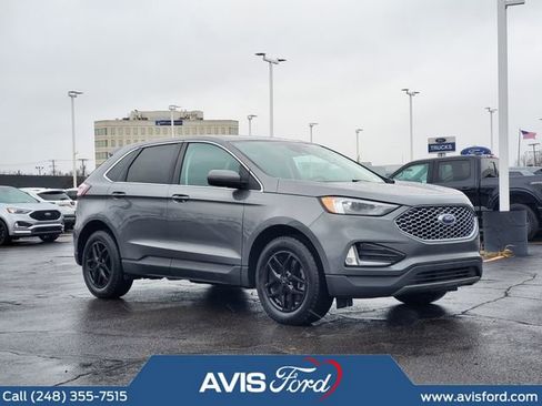 Used 2024 Ford Edge SEL w/ Convenience Package image 2