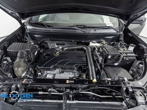 Used 2023 Chevrolet Equinox RS image 46