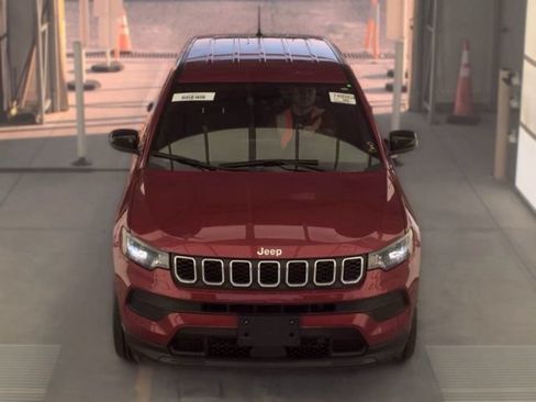Used 2025 Jeep Compass Sport AWD/4WD image 3