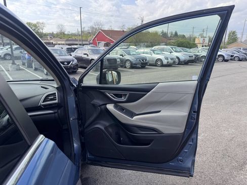 Used 2021 Subaru Forester Limited image 19