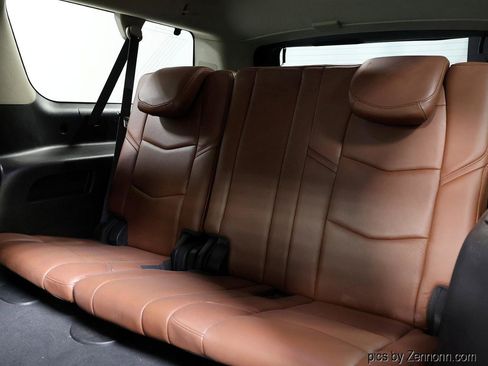 Used 2017 Cadillac Escalade ESV Premium Luxury image 12