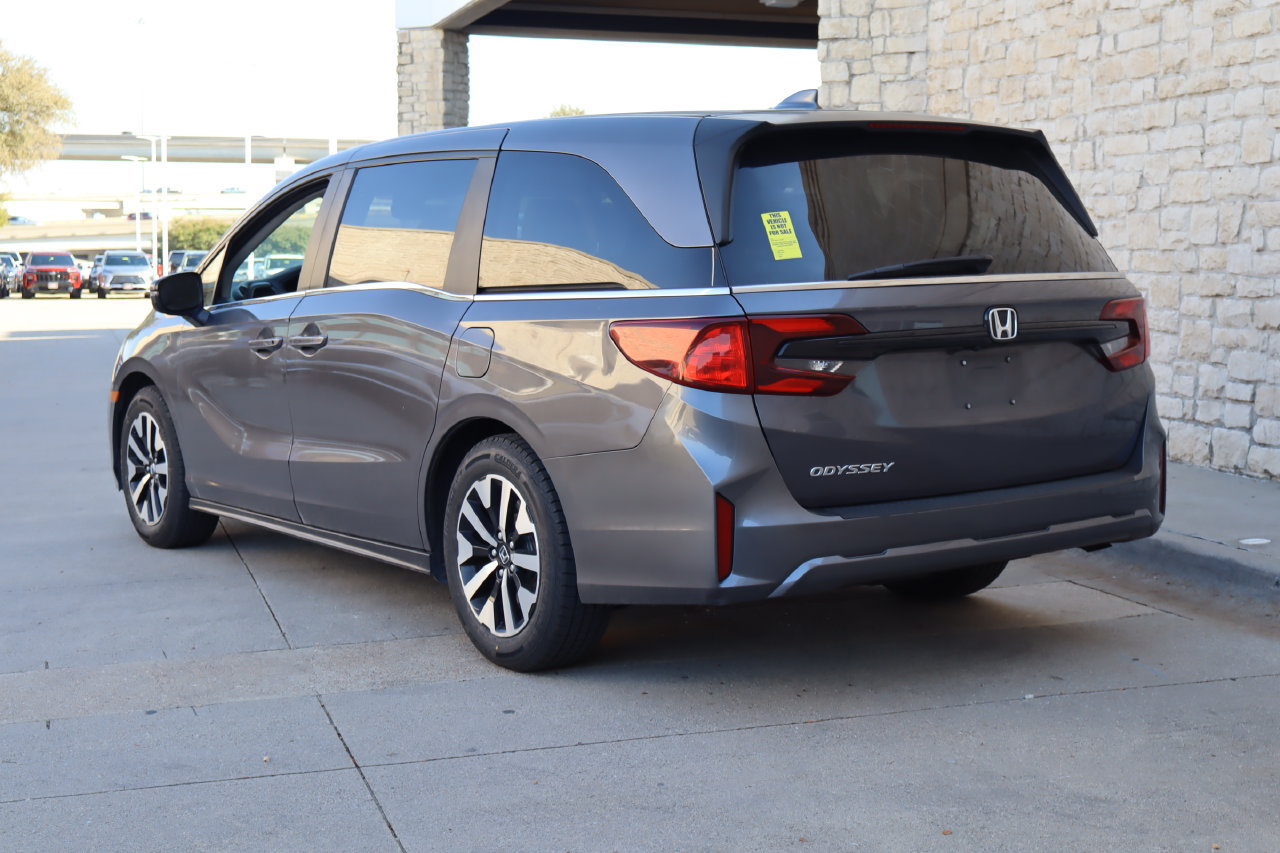 Used 2025 Honda Odyssey EX-L image 3