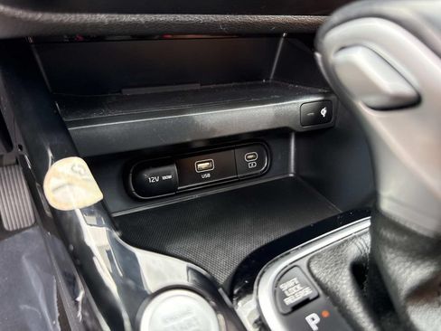 Used 2024 Kia Soul EX w/ Option Group 015 FWD image 32