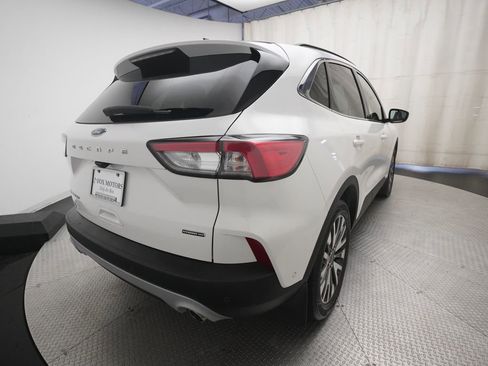 Used 2020 Ford Escape Titanium AWD/4WD image 13