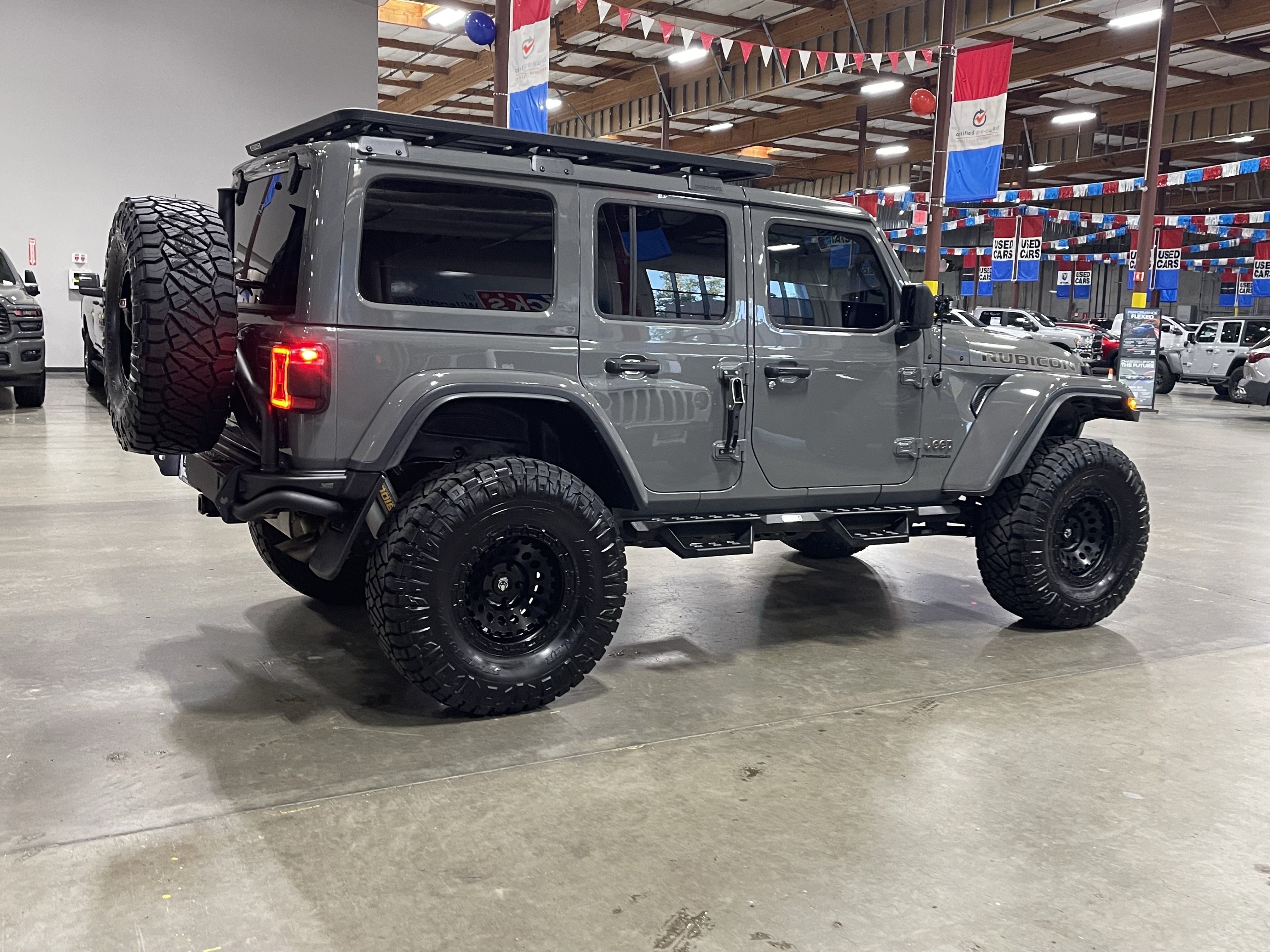Used 2023 Jeep Wrangler Unlimited Rubicon 392 w/ Xtreme Recon 35" Tire Package AWD/4WD image 6