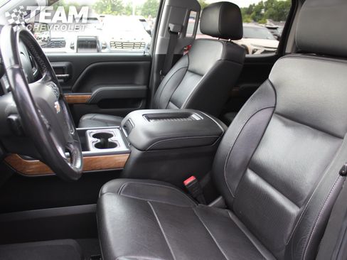 Used 2018 Chevrolet Silverado 1500 LTZ w/ Sport Package AWD/4WD image 13