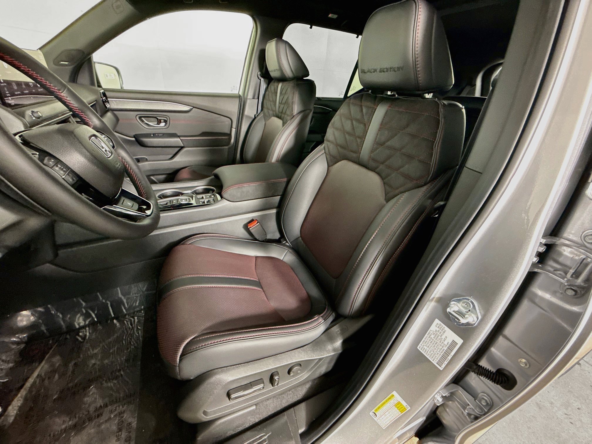 New 2026 Honda Pilot Black Edition image 26