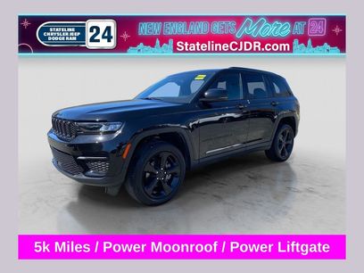 Used 2025 Jeep Grand Cherokee Altitude