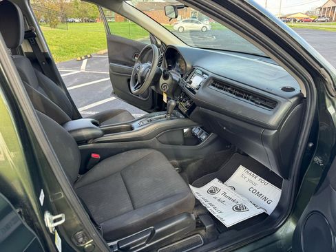 Used 2016 Honda HR-V LX image 24