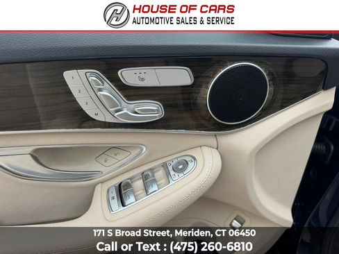 Used 2019 Mercedes-Benz C 300 C 300 4MATIC Sedan image 31
