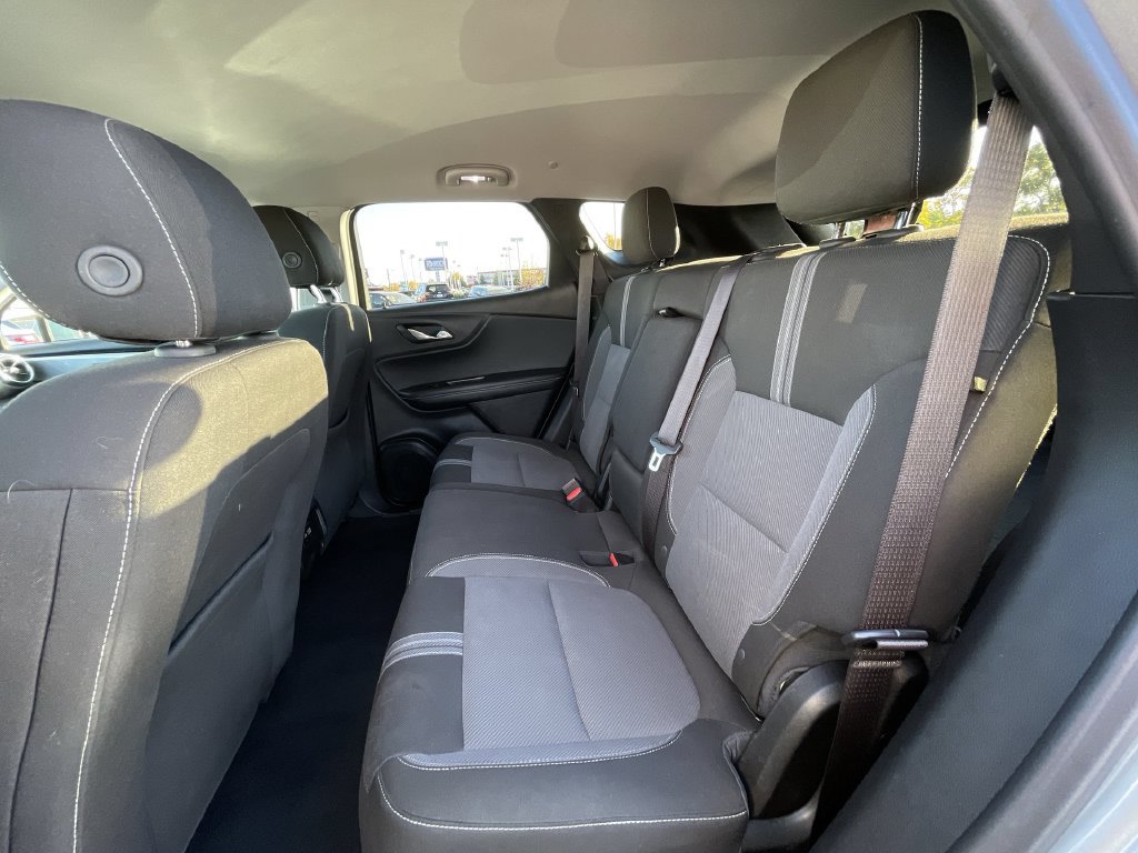 Used 2025 Chevrolet Blazer LT FWD image 38
