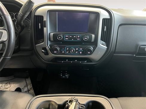 Used 2017 GMC Sierra 1500 SLE w/ SLE Value Package image 9