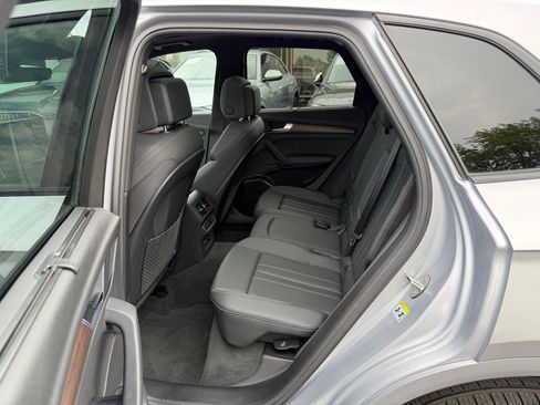 Used 2024 Audi Q5 e Premium Plus w/ Premium Plus Package AWD/4WD image 6