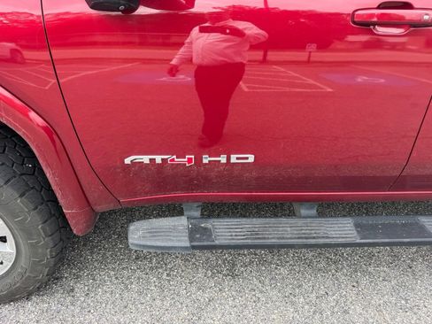 Used 2020 GMC Sierra 2500 AT4 w/ AT4 Premium Package AWD/4WD image 14