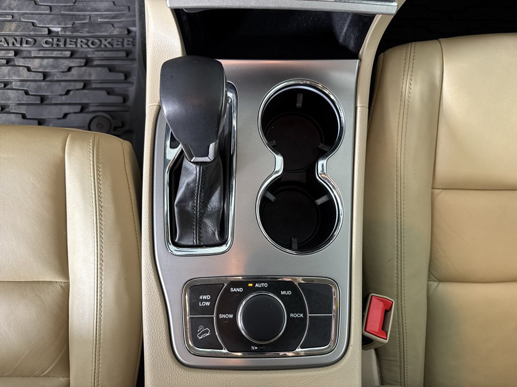Used 2021 Jeep Grand Cherokee Limited AWD/4WD image 24