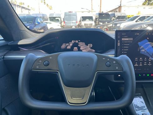 Used 2022 Tesla Model S image 15