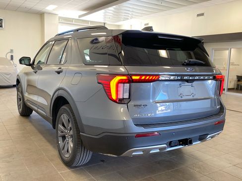 New 2026 Ford Explorer Active w/ Active Comfort Package AWD/4WD image 5