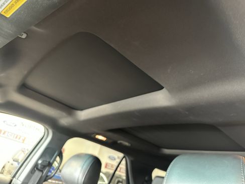 Used 2014 Ford Explorer XLT w/ Equipment Group 202A image 4