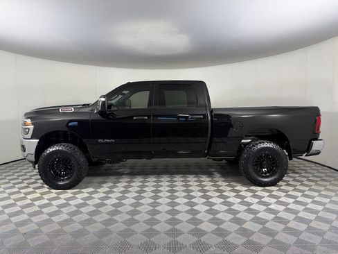 Used 2025 RAM 2500 Big Horn AWD/4WD image 11