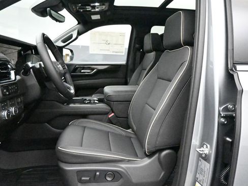 New 2026 GMC Yukon XL Elevation w/ Elevation Premium Package AWD/4WD image 10