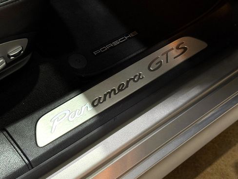 Used 2013 Porsche Panamera GTS image 36