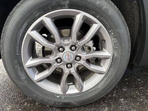 Used 2023 GMC Terrain SLT image 10