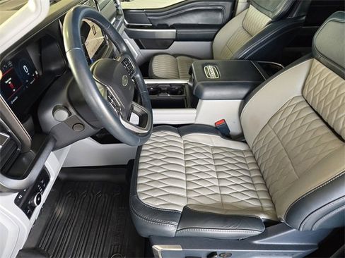 Used 2024 Ford F250 Limited image 13
