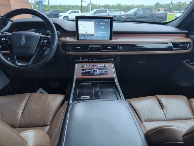 Used 2022 Lincoln Aviator Reserve w/ Equipment Group 201A AWD/4WD image 15
