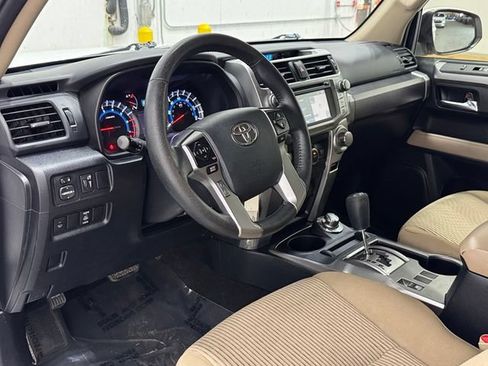 Used 2019 Toyota 4Runner SR5 AWD/4WD image 21
