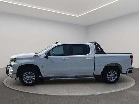 Used 2023 Chevrolet Silverado 1500 RST w/ Z71 Off-Road Package AWD/4WD image 2