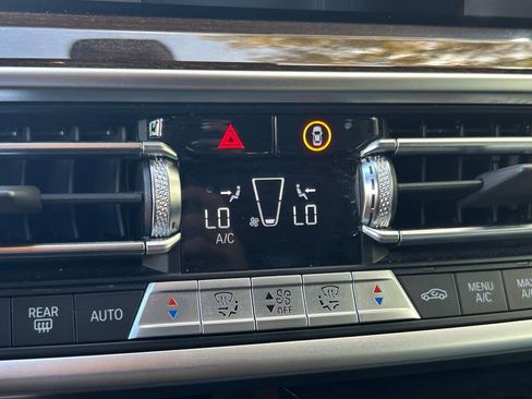 Used 2024 BMW X3 sDrive30i image 23