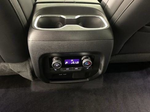Used 2025 Buick Enclave Avenir w/ Super Cruise Package AWD/4WD image 35