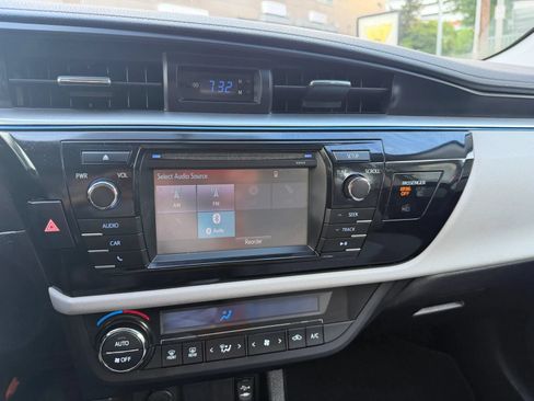 Used 2014 Toyota Corolla LE w/ Protection Package FWD image 43