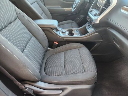 Certified 2023 GMC Acadia SLE w/ Driver Convenience Package image 14