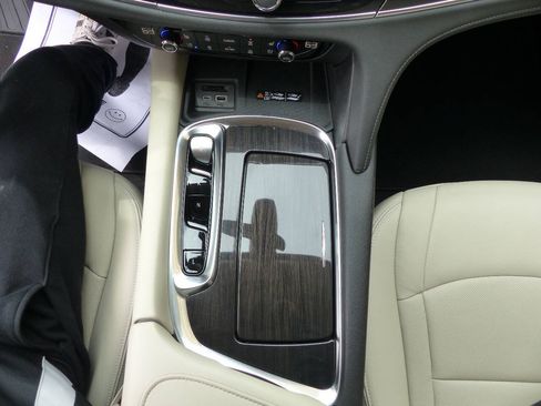 Used 2022 Buick Enclave Premium w/ Surround and Sites Package FWD image 35