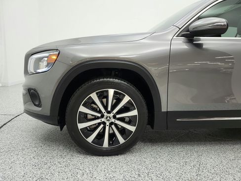 Used 2023 Mercedes-Benz GLB 250 image 22