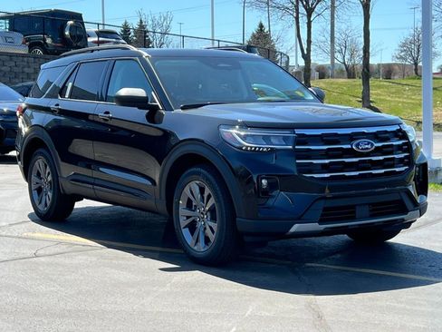 Used 2026 Ford Explorer Active AWD/4WD image 39