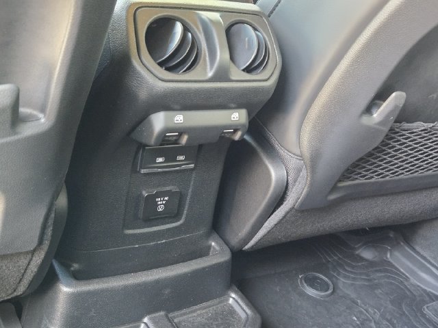 Used 2026 Jeep Wrangler Unlimited Rubicon AWD/4WD image 42