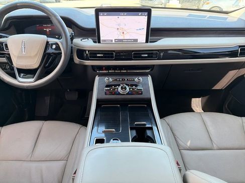 Used 2024 Lincoln Aviator Reserve w/ Equipment Group 201A image 9