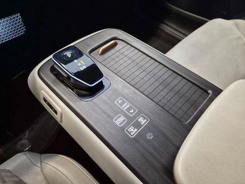 Certified 2023 Nissan Ariya AWD image 23