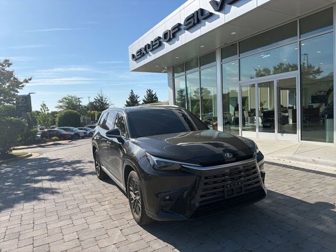 Used 2025 Lexus TX 350 AWD w/ Technology Package image 2