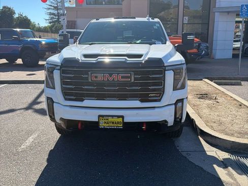 Used 2024 GMC Sierra 2500 AT4 w/ AT4 Premium Plus Package image 1