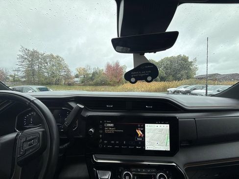 Certified 2025 GMC Sierra 2500 AT4 w/ AT4 Premium Plus Package image 10