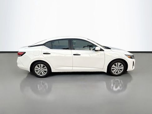 Certified 2025 Nissan Sentra S image 9