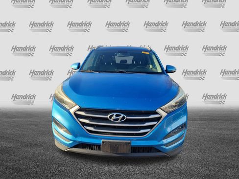 Used 2017 Hyundai Tucson SE Plus AWD/4WD image 3